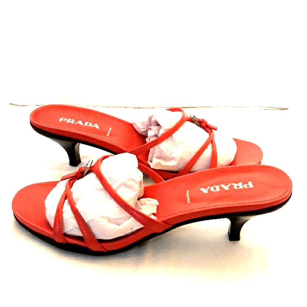 New!  Prada Pink leather w/ buckle strappy sandals